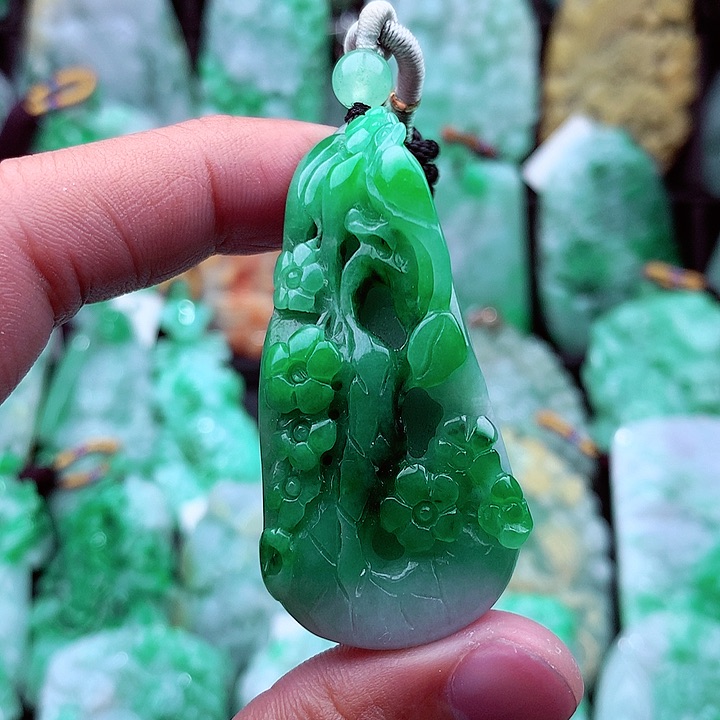 翡翠吊坠(不含链)未镶嵌
