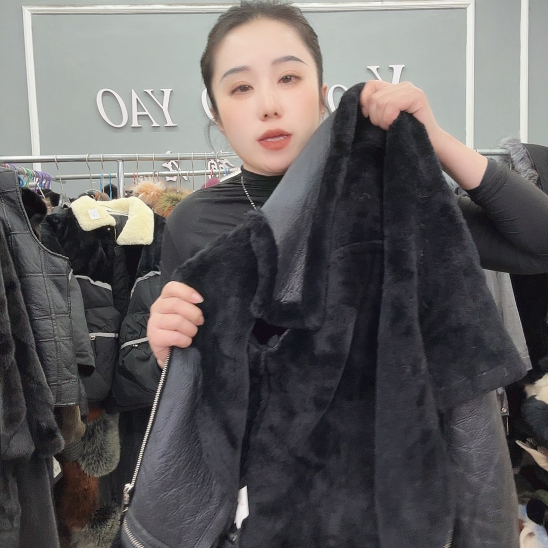 姚小妖家高端皮草