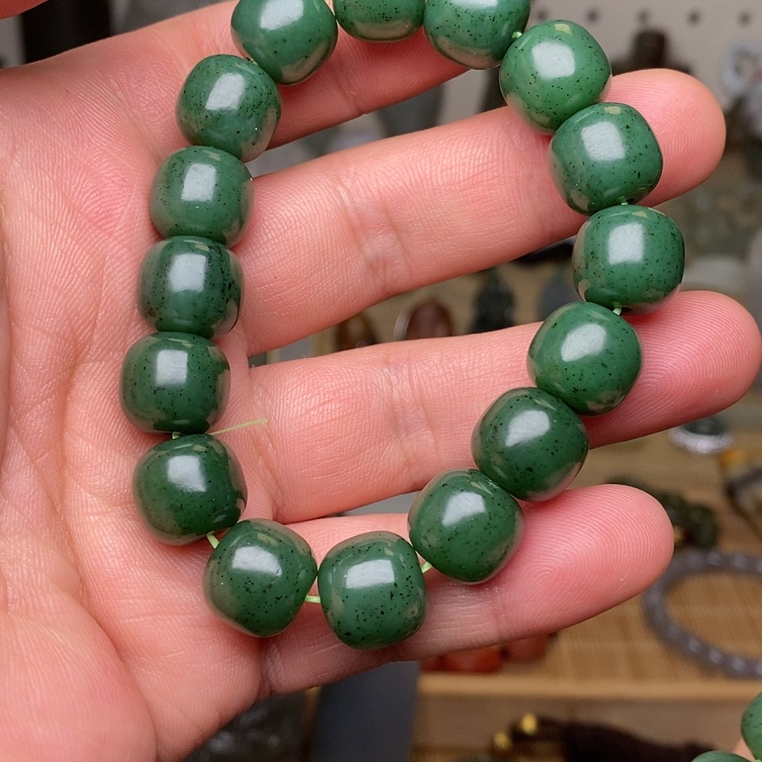 和田玉颈饰未镶嵌13×12