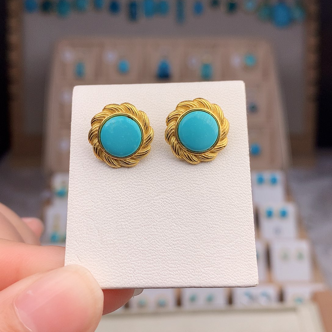 绿松石未镶嵌颈饰