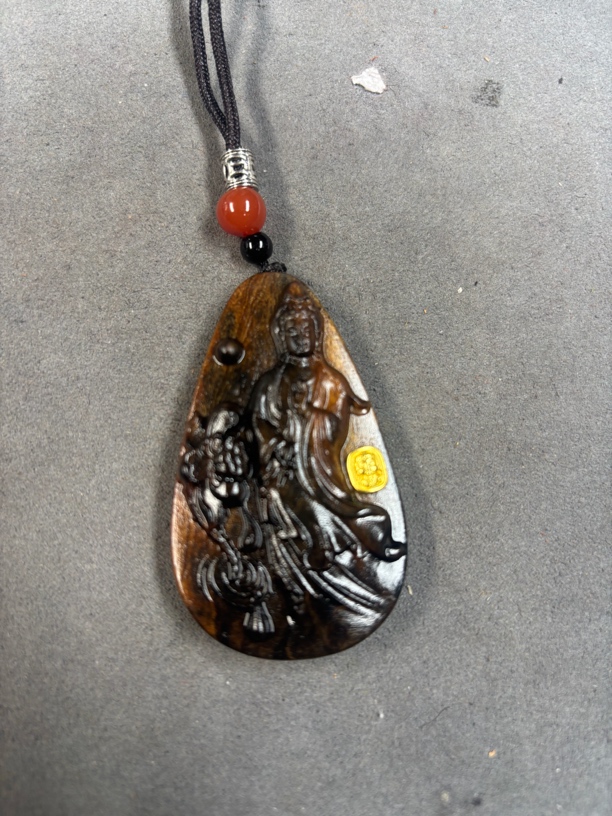 A10沉木雕刻吊坠