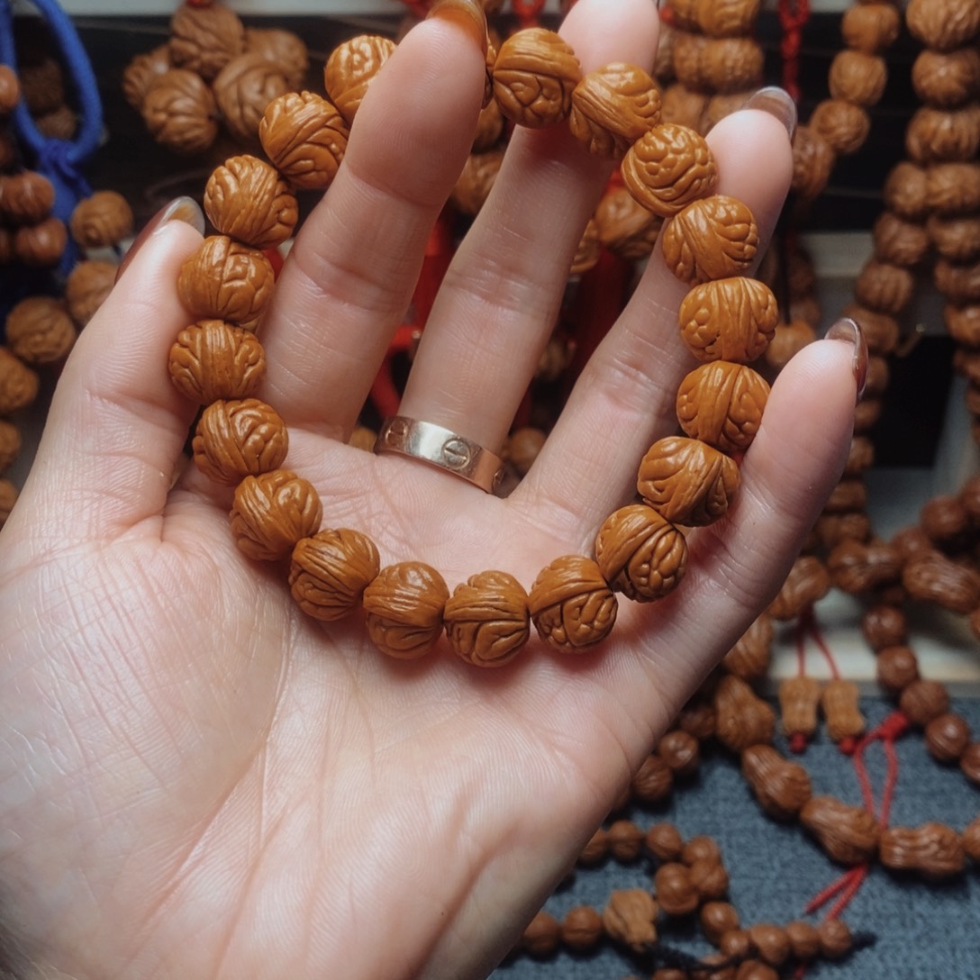 桃核吊坠龙纹桃枭