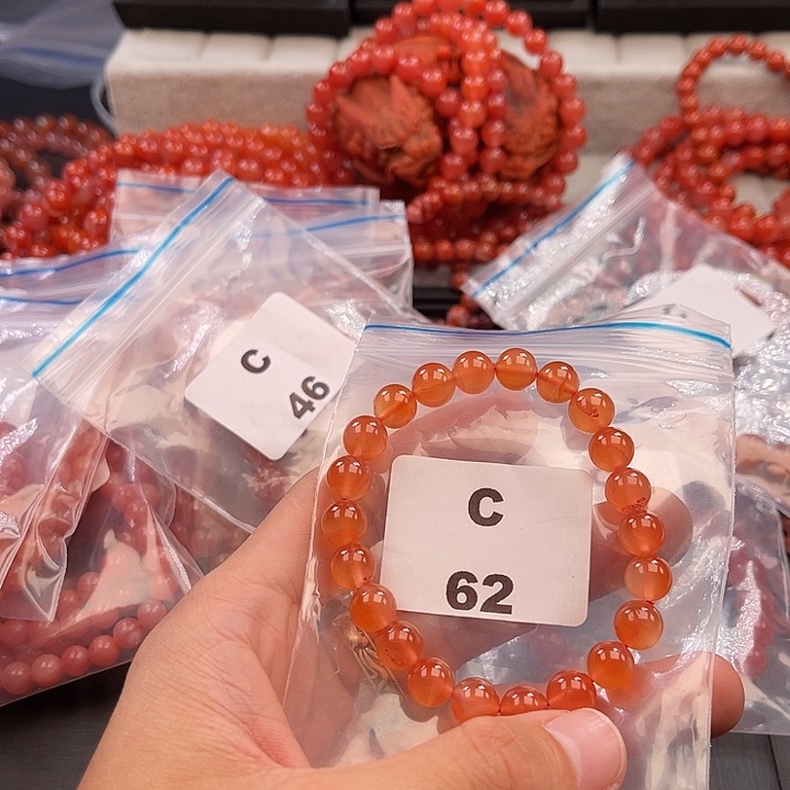南红玛瑙未镶嵌多样性发货默认微瑕称重8mm
