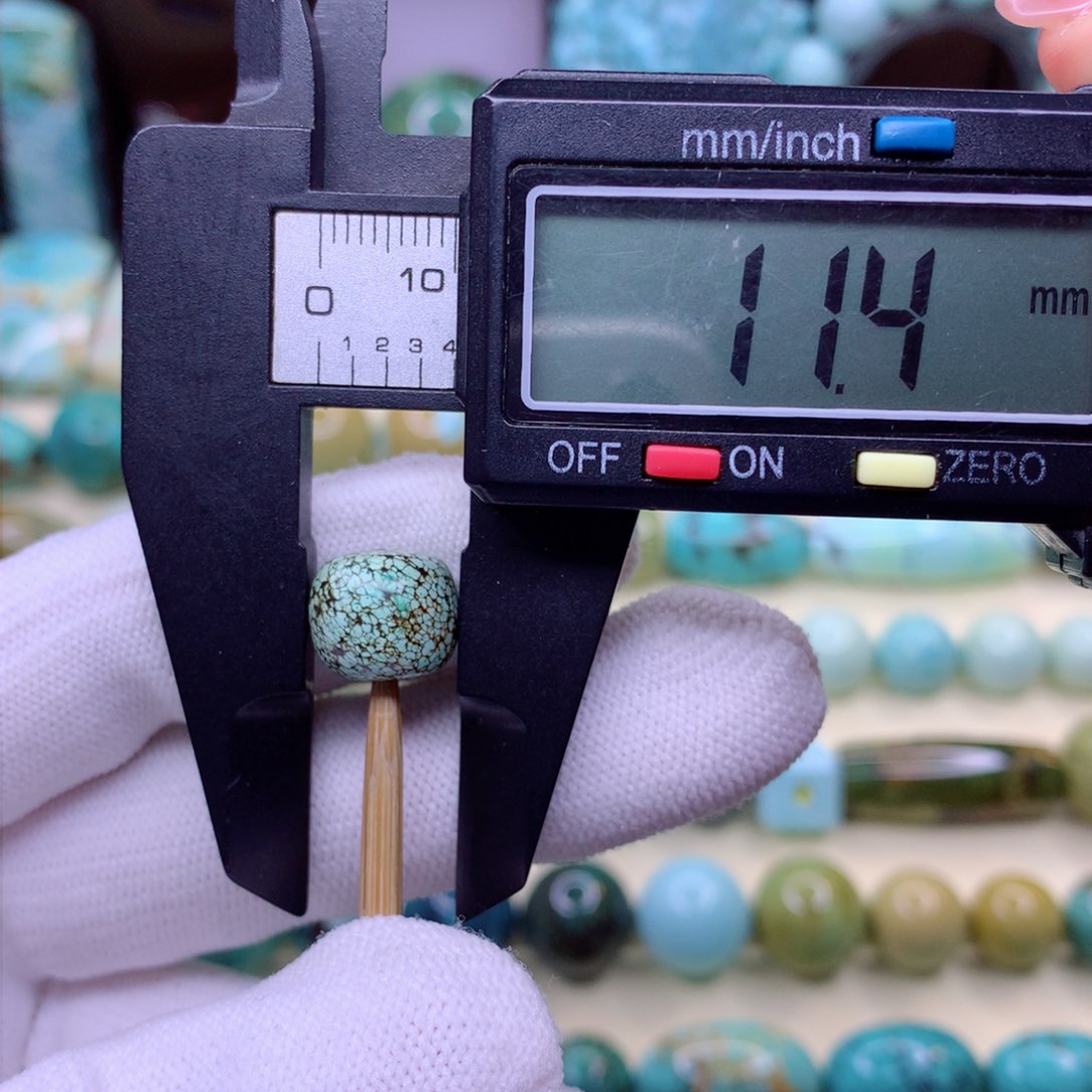 绿松石颈饰未镶嵌厚***@