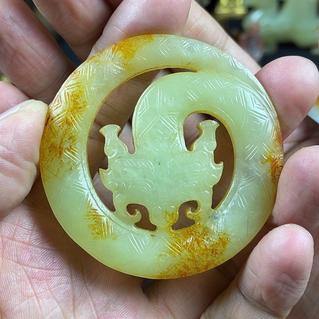 和田玉（糖玉）挂件未镶嵌