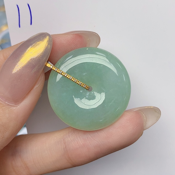 翡翠颈饰18K金镶嵌玉*翡翠