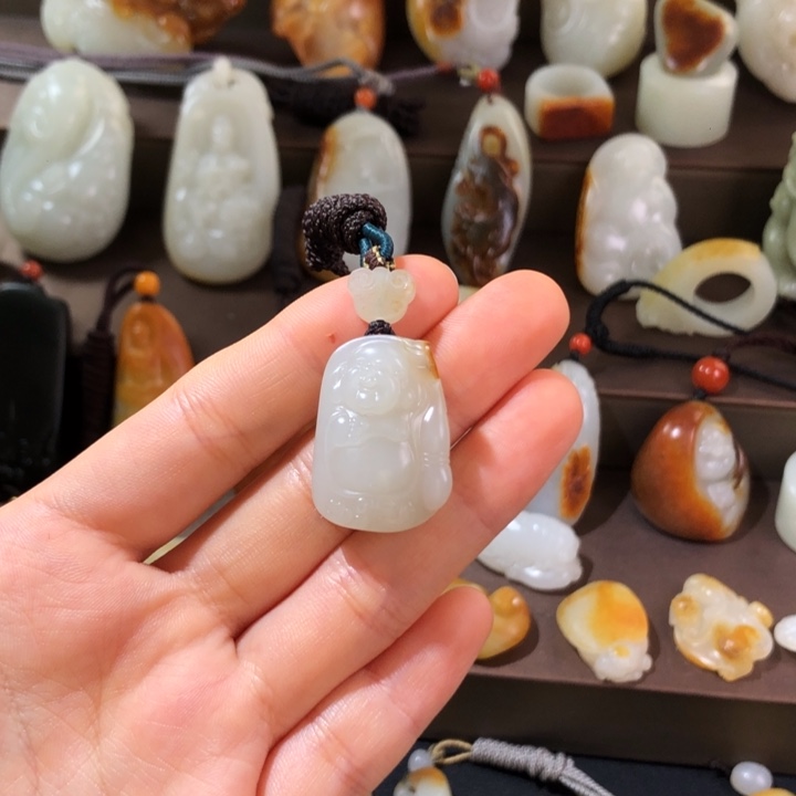 和田玉（子料）未镶嵌颈饰籽料弥勒佛