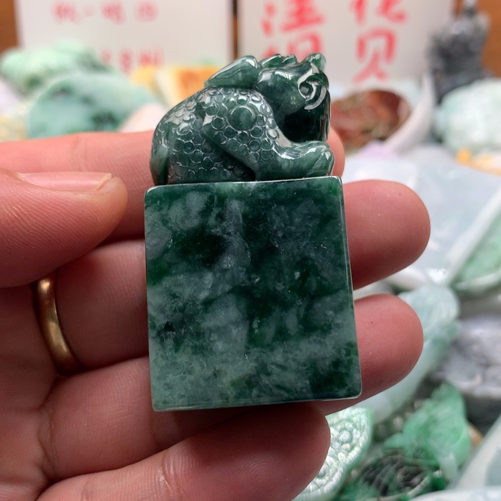 翡翠未镶嵌颈饰保真天然a货翡翠