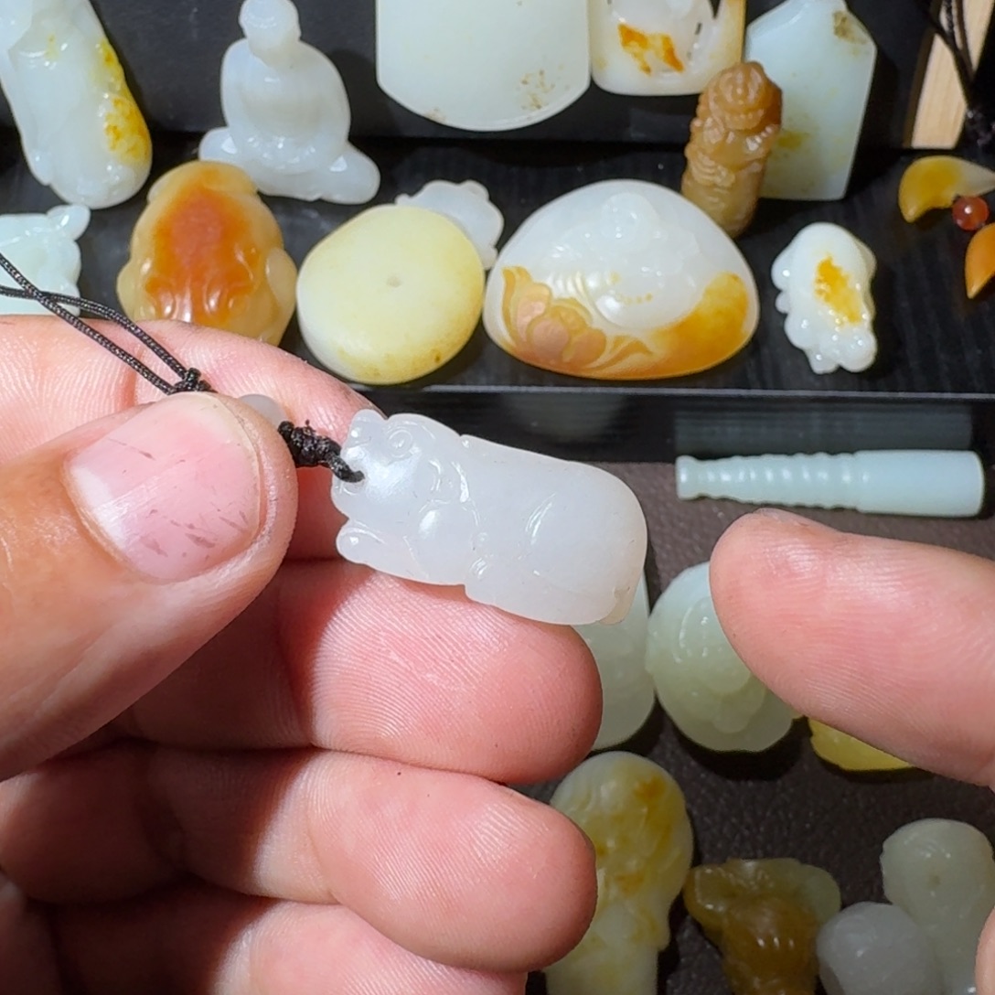 和田玉未镶嵌挂件