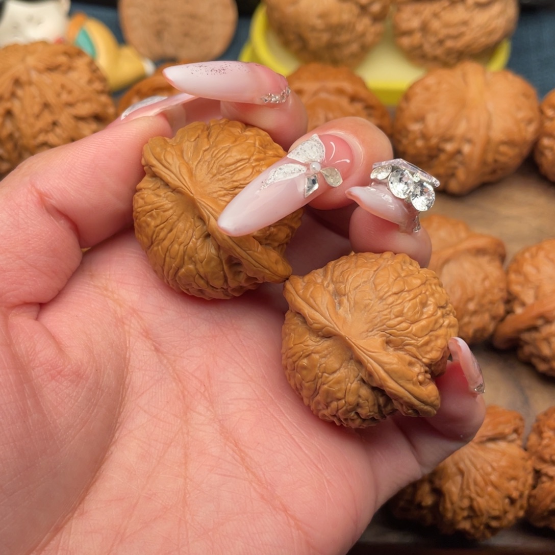 B***.文玩核桃把件全品乾隆磨36