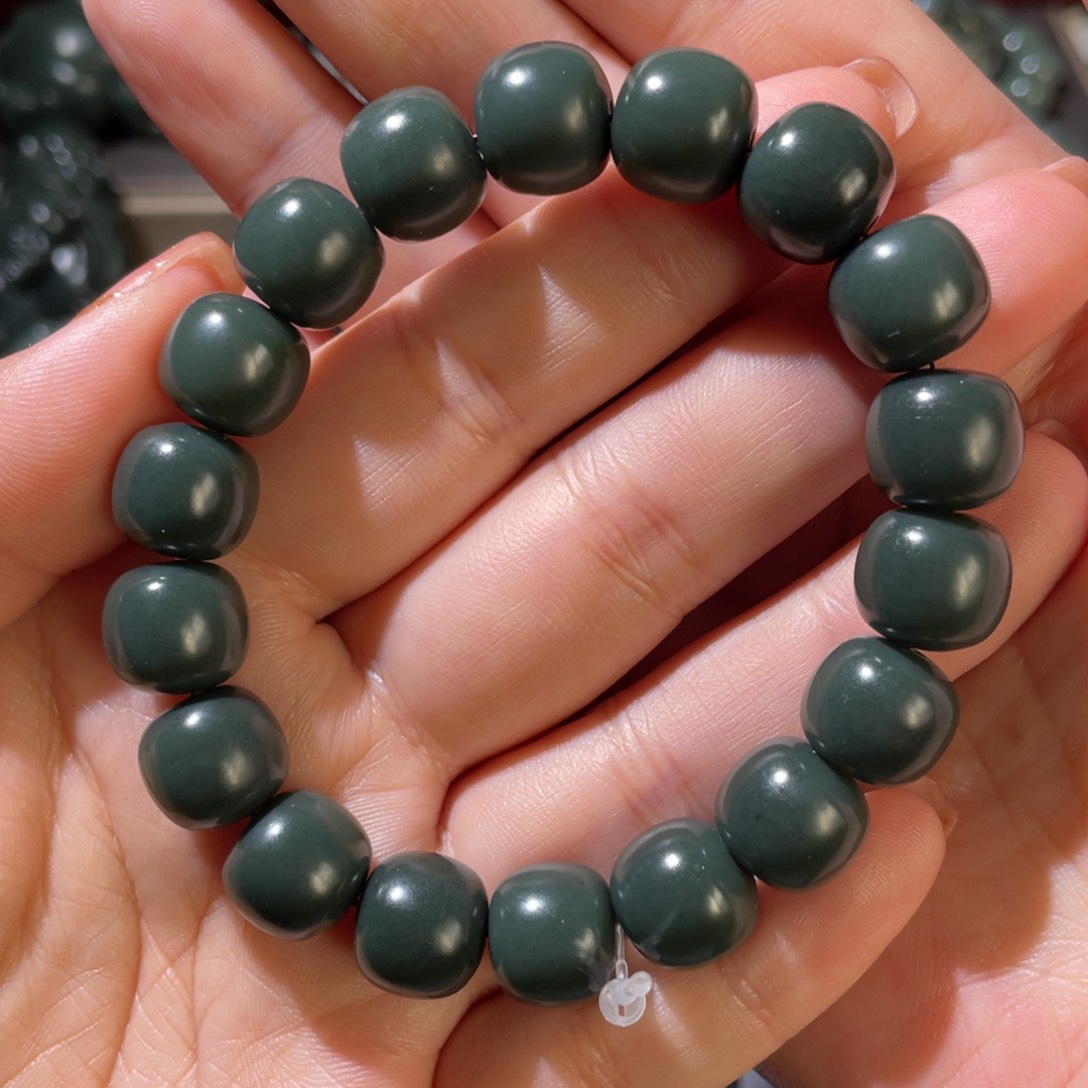 和田玉手串未镶嵌