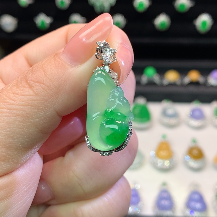 翡翠吊坠(不含链)18K金镶嵌用****6