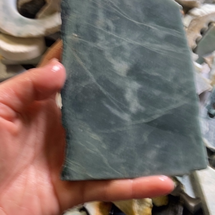 翡翠颈饰未镶嵌天然翡翠