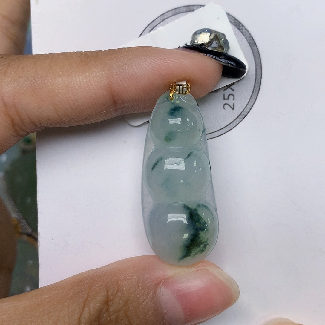 颈饰18K金镶嵌翡翠天然翡翠