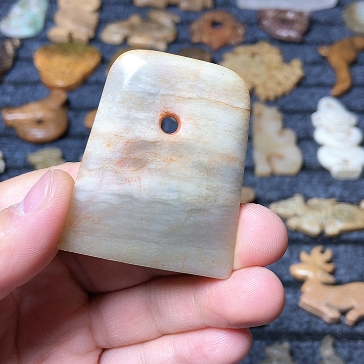 和田玉未镶嵌颈饰80