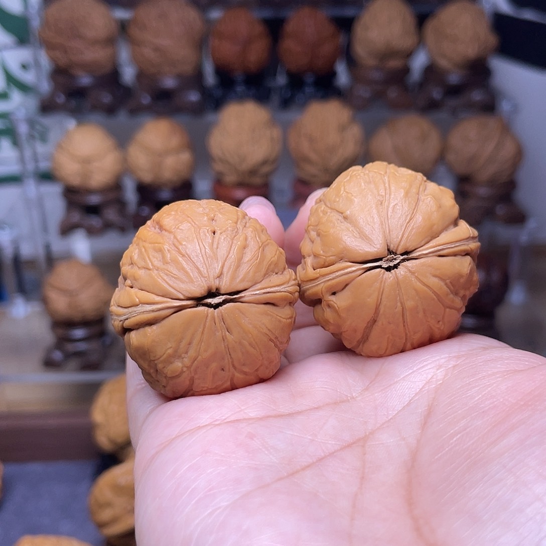 文玩核桃把件8…………39mm