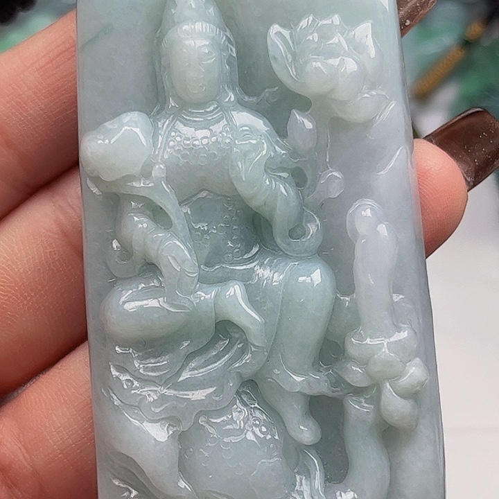 翡翠未镶嵌颈饰挂件