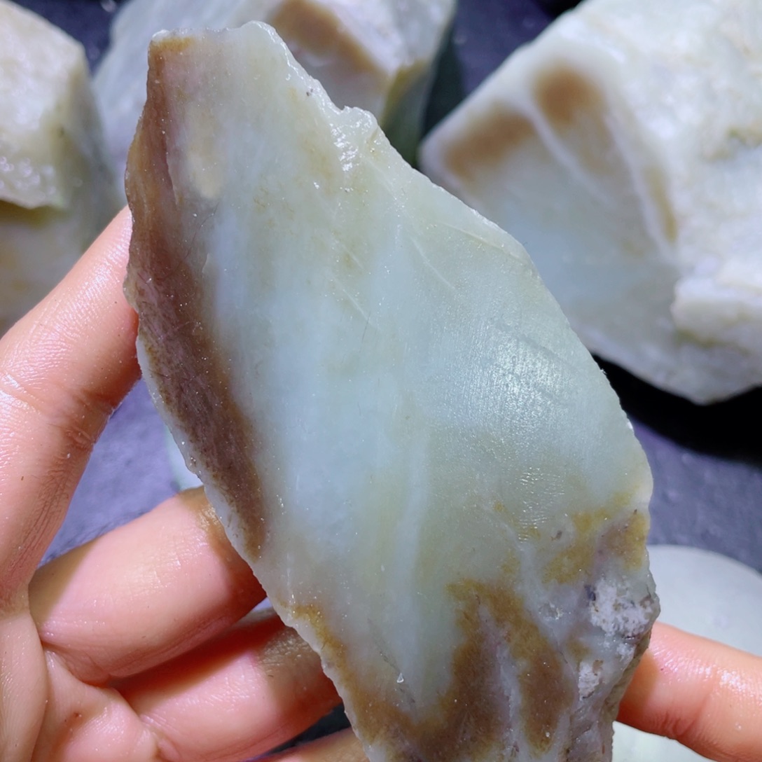 和田玉未镶嵌珠宝半成品