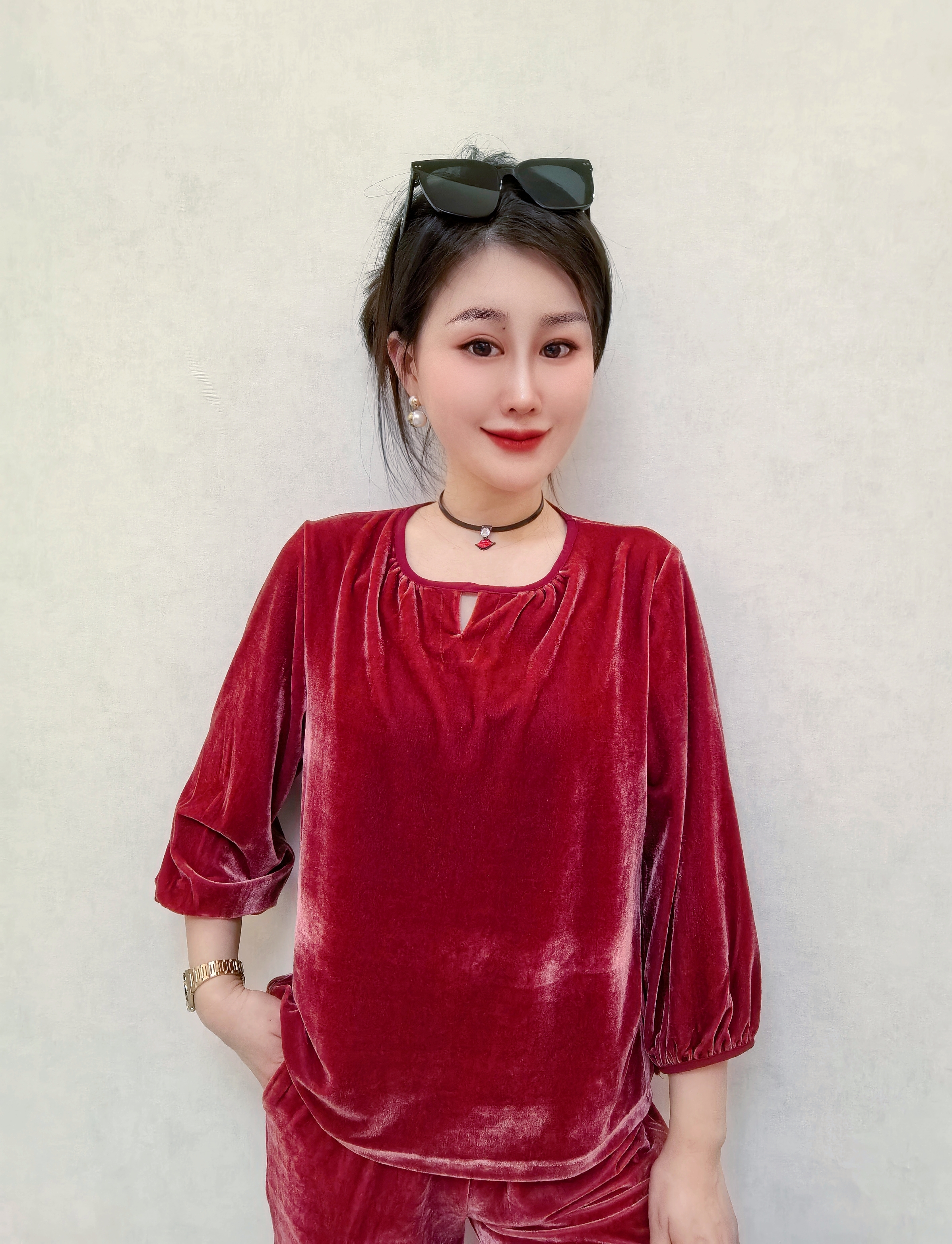 丝绒圆领修身显瘦小衫时尚长袖休闲上衣高端定制夏季百搭女士轻奢