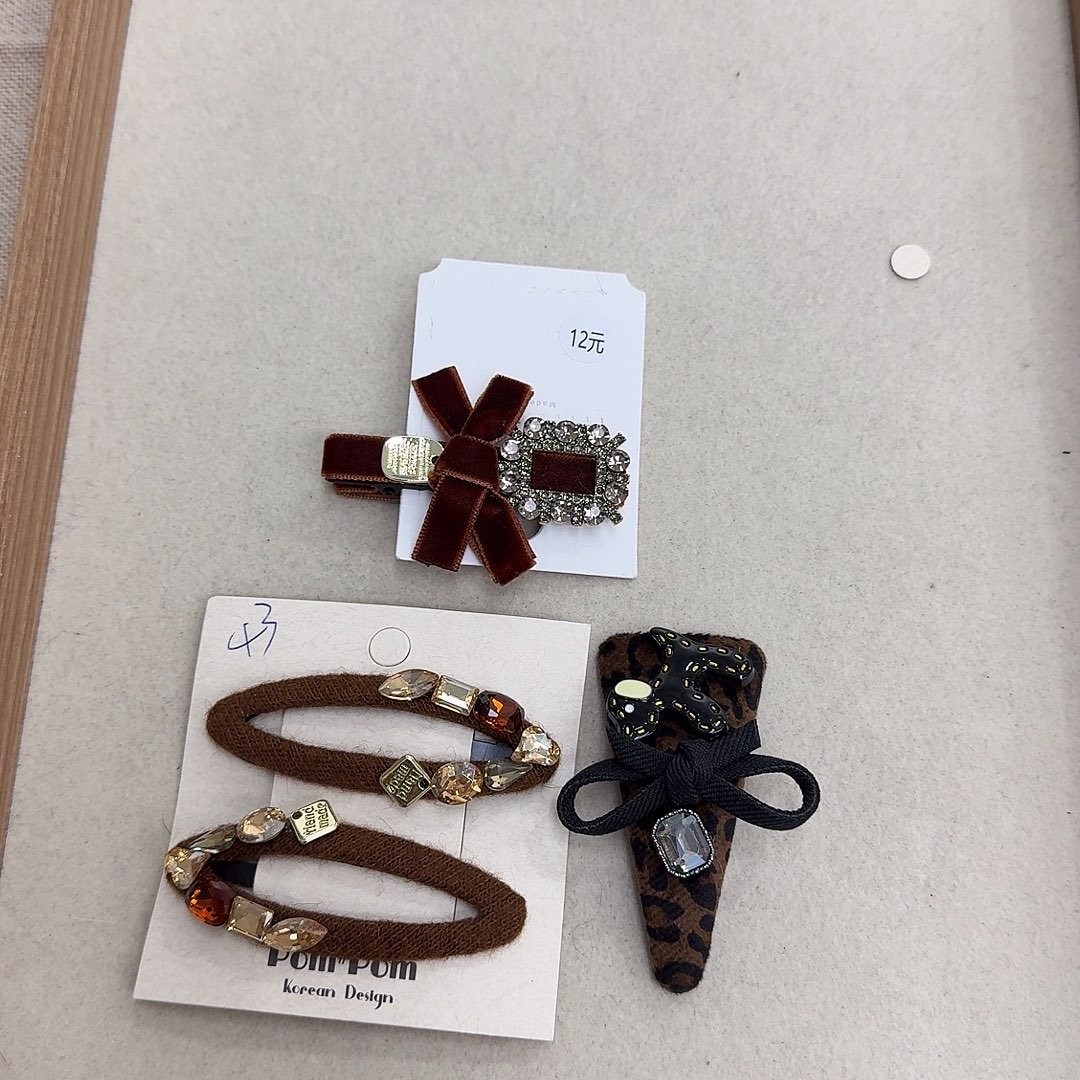 皮质铁合金夹子79