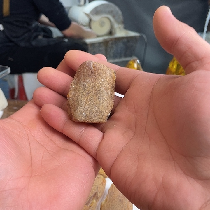 种***人定制琥珀未镶嵌天然琥珀蜜蜡
