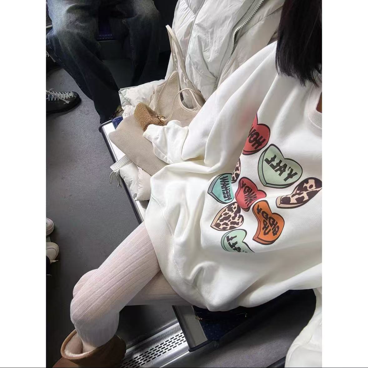 徐秋阳 爱心蛋糕 百搭时尚休闲设计感显瘦显白卫衣2786-11-