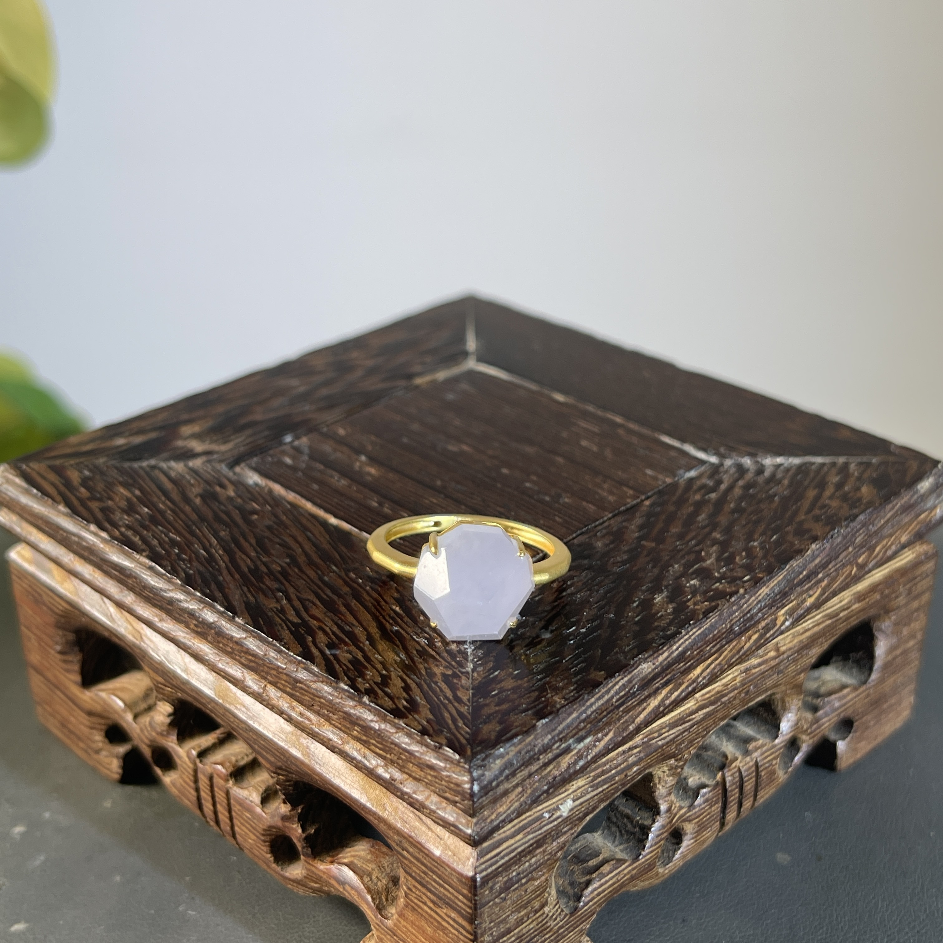 JGB28-145  天然缅甸A货翡翠  18K镶嵌翡翠戒指14#