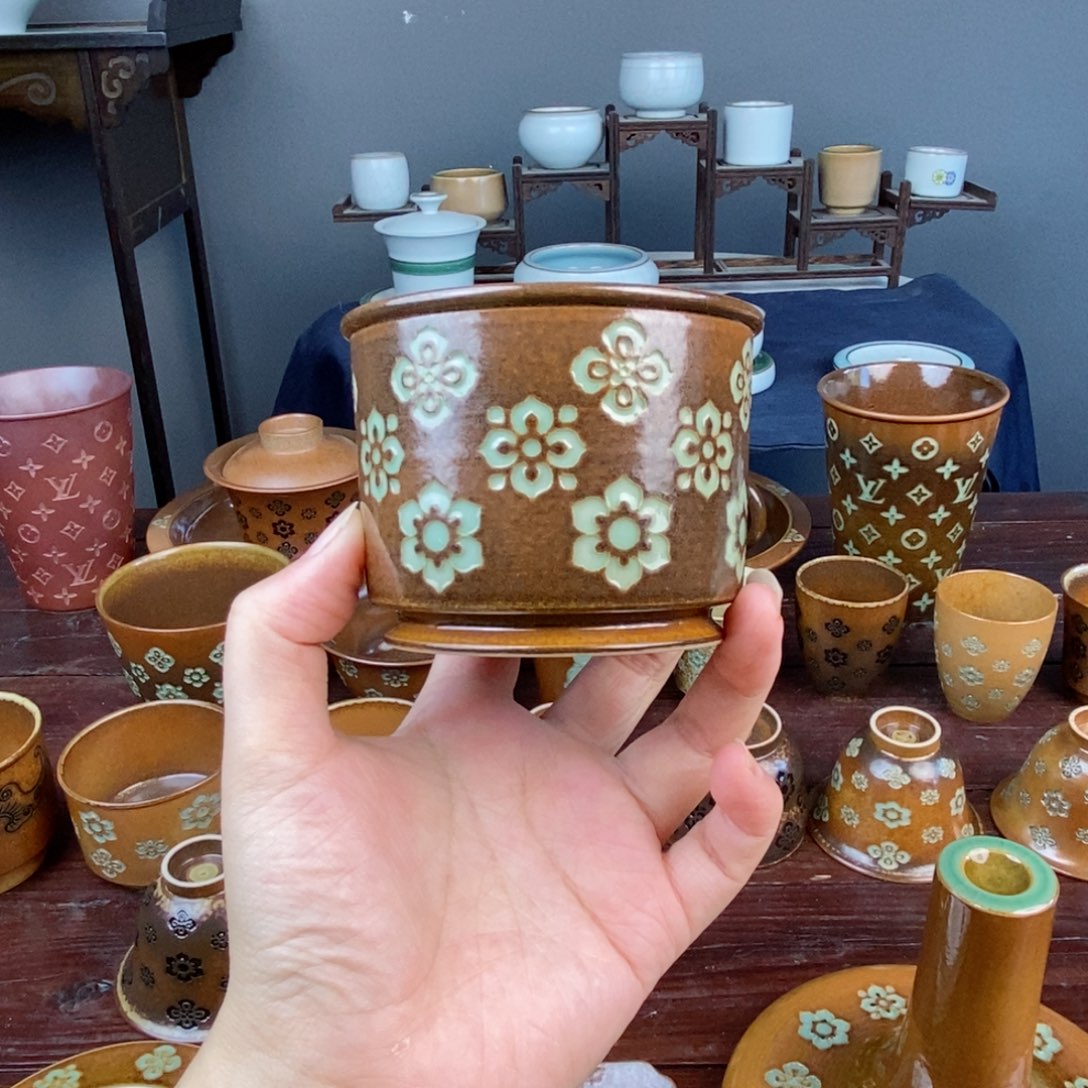 朱砂胎草木灰宝相花纹 蓉天杯 