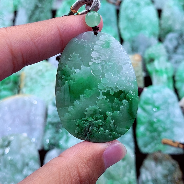 吊坠(不含链)未镶嵌翡翠