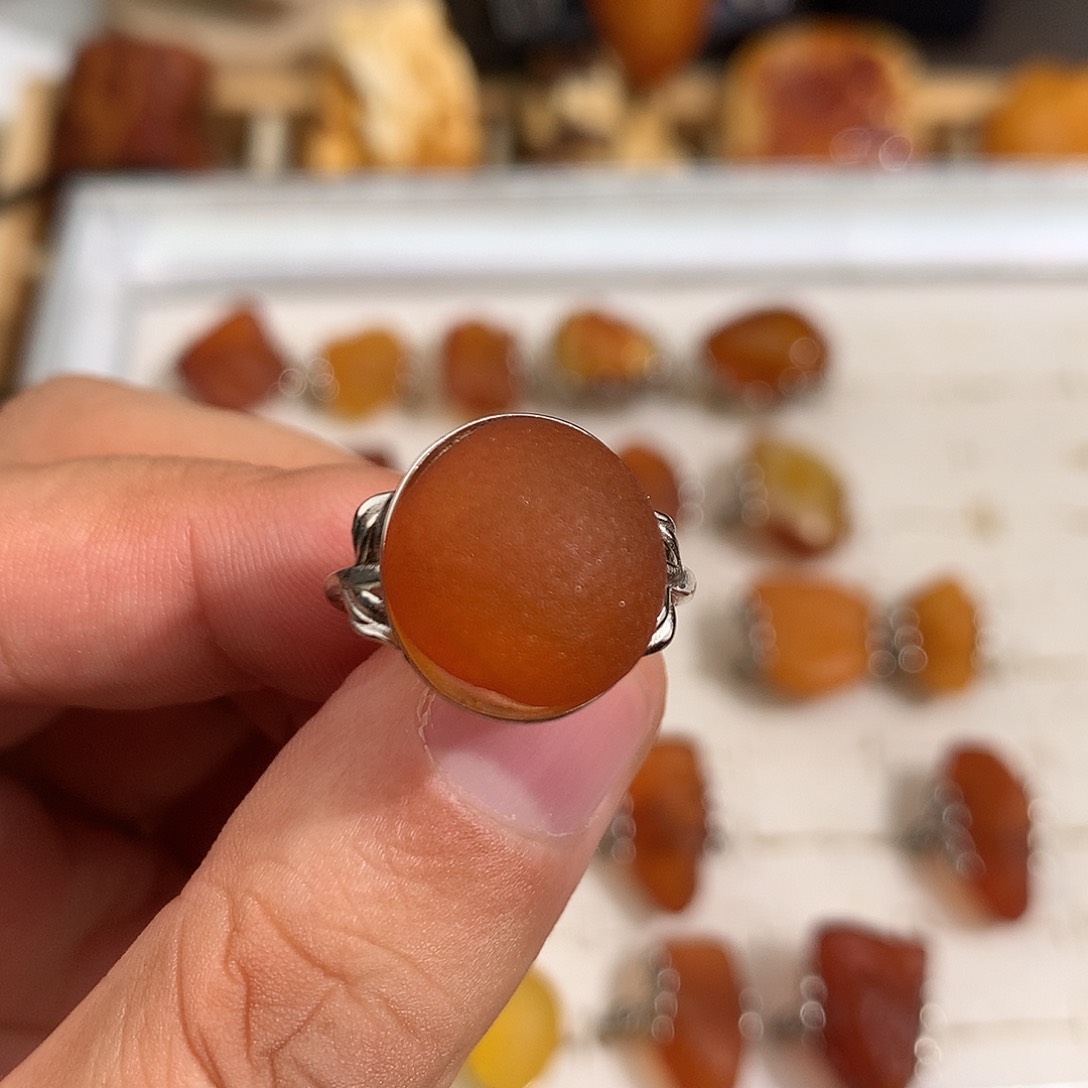 蜜蜡裸石未镶嵌你