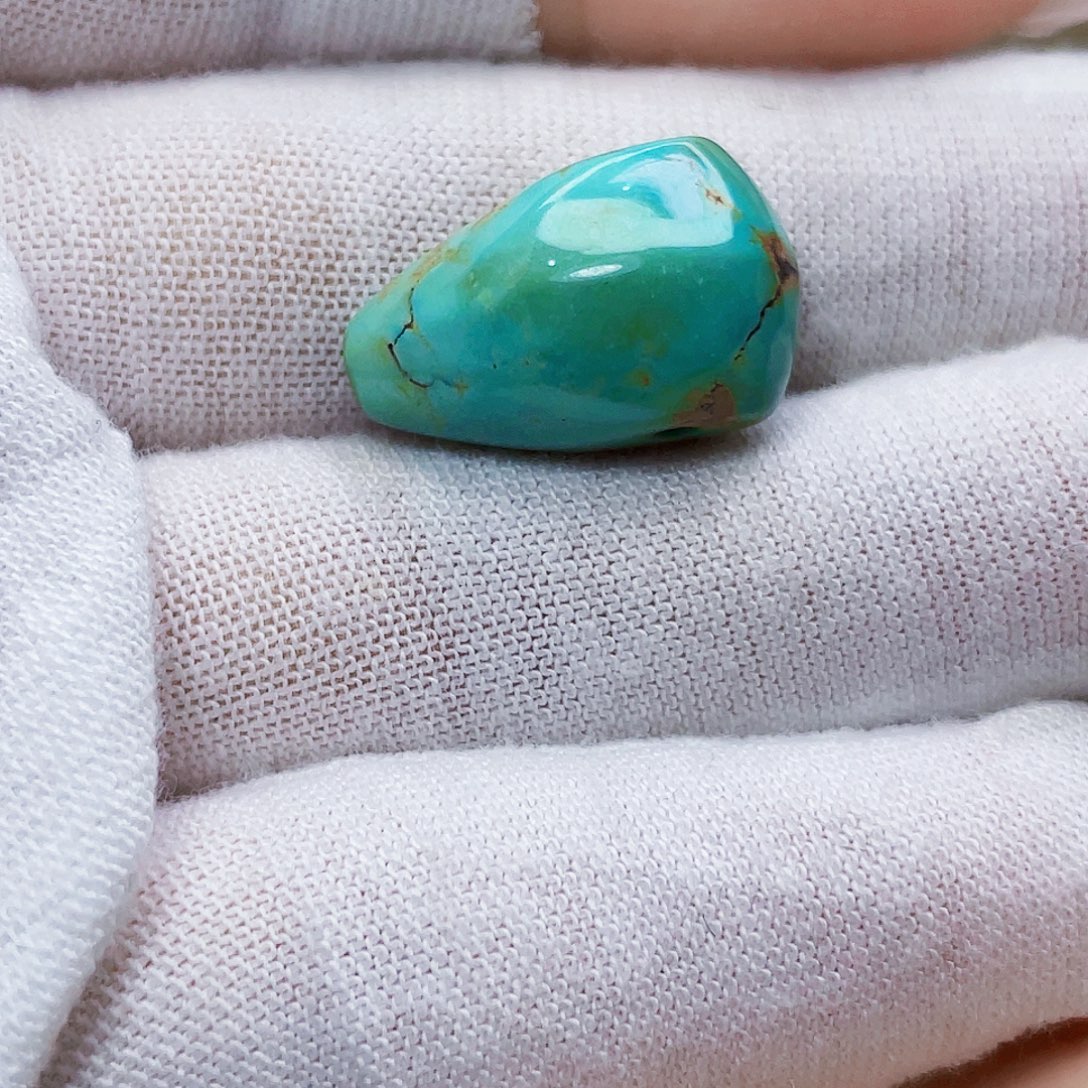 绿松石未镶嵌饰品