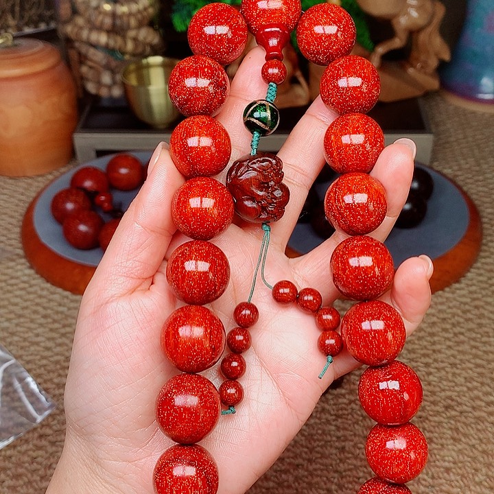 檀香紫檀（小叶紫檀）桃2.0红手持