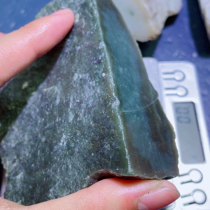 和田玉未镶嵌珠宝半成品