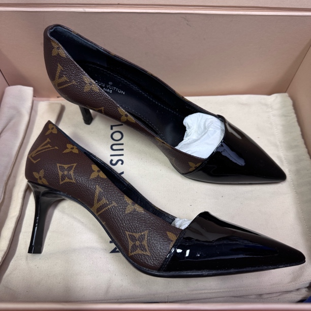 未使用 LouisVuitton/路易威登 2591113老花拼色尖头高跟鞋