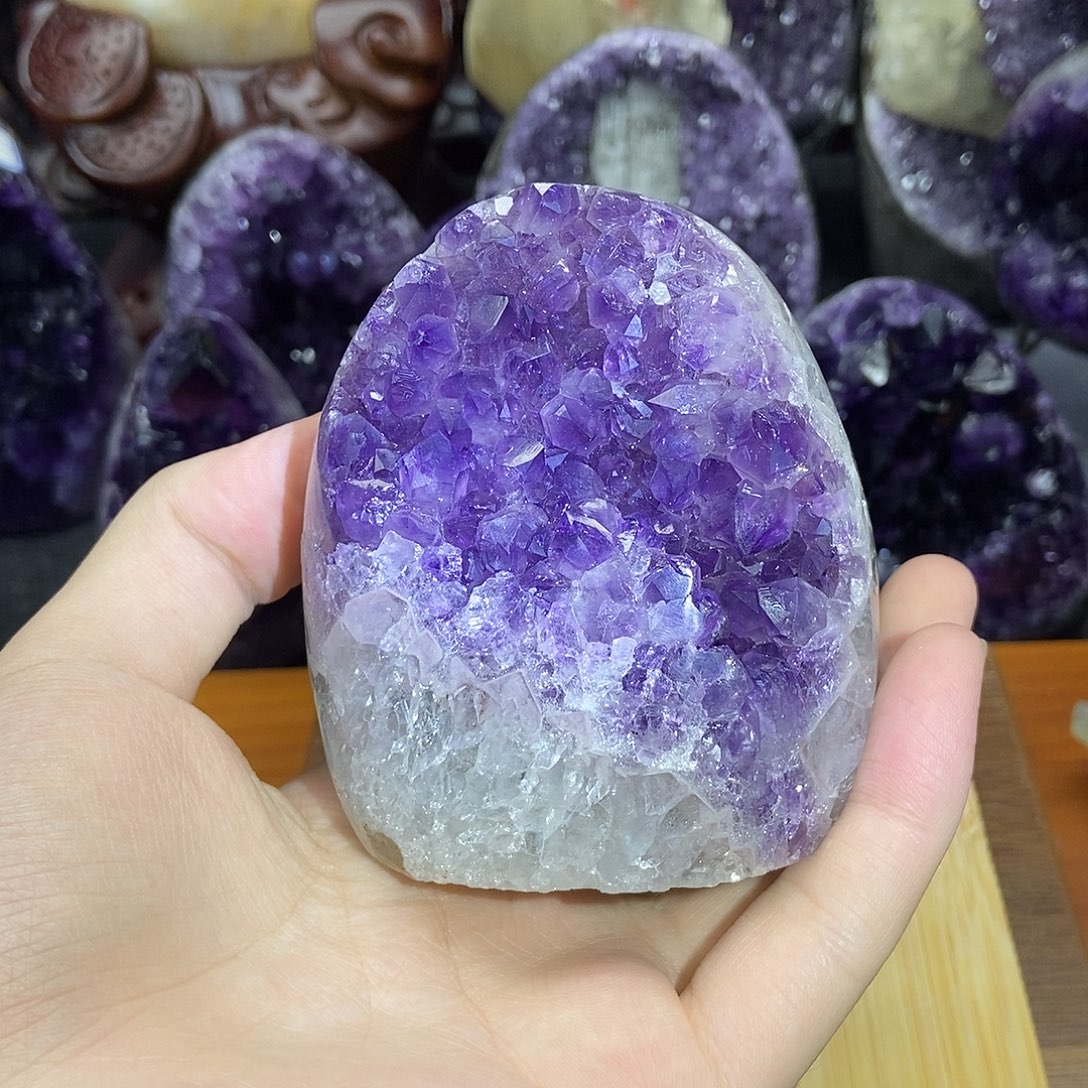 紫晶大型摆件（非配饰）未镶嵌