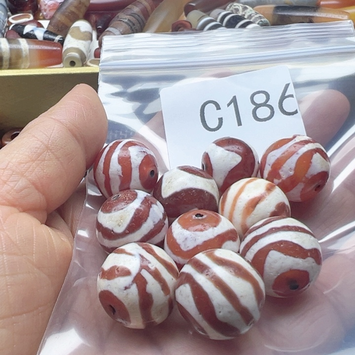 飞***朵玛瑙/玉髓未镶嵌手链