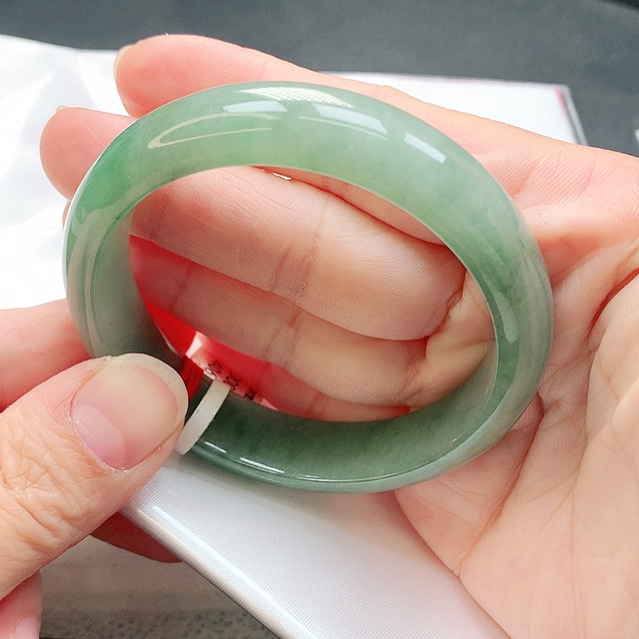 翡翠手镯未镶嵌手镯55