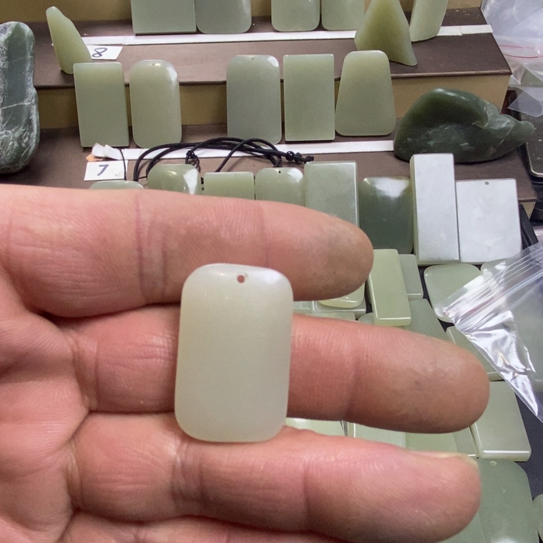 颈饰未镶嵌和田玉u****2045