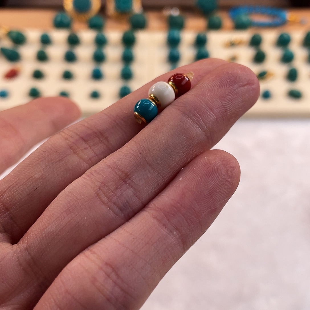 绿松石未镶嵌耳饰