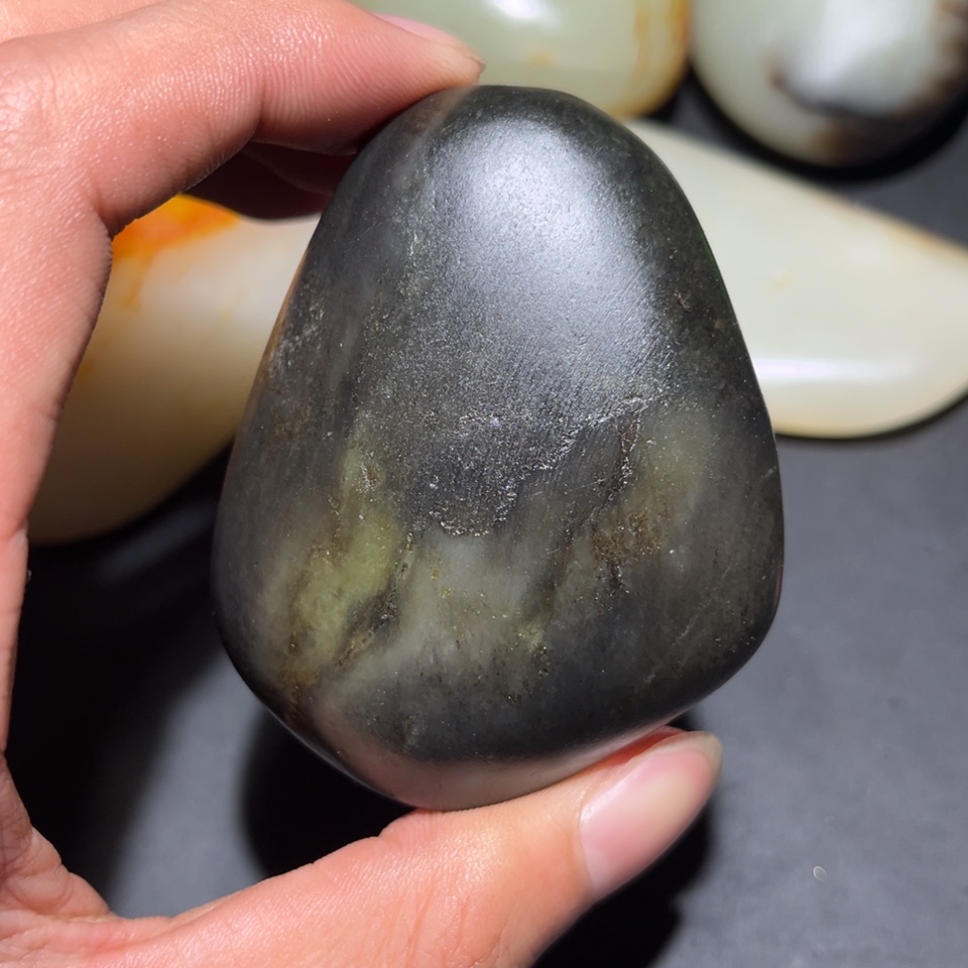 和田玉未镶嵌珠宝奇石