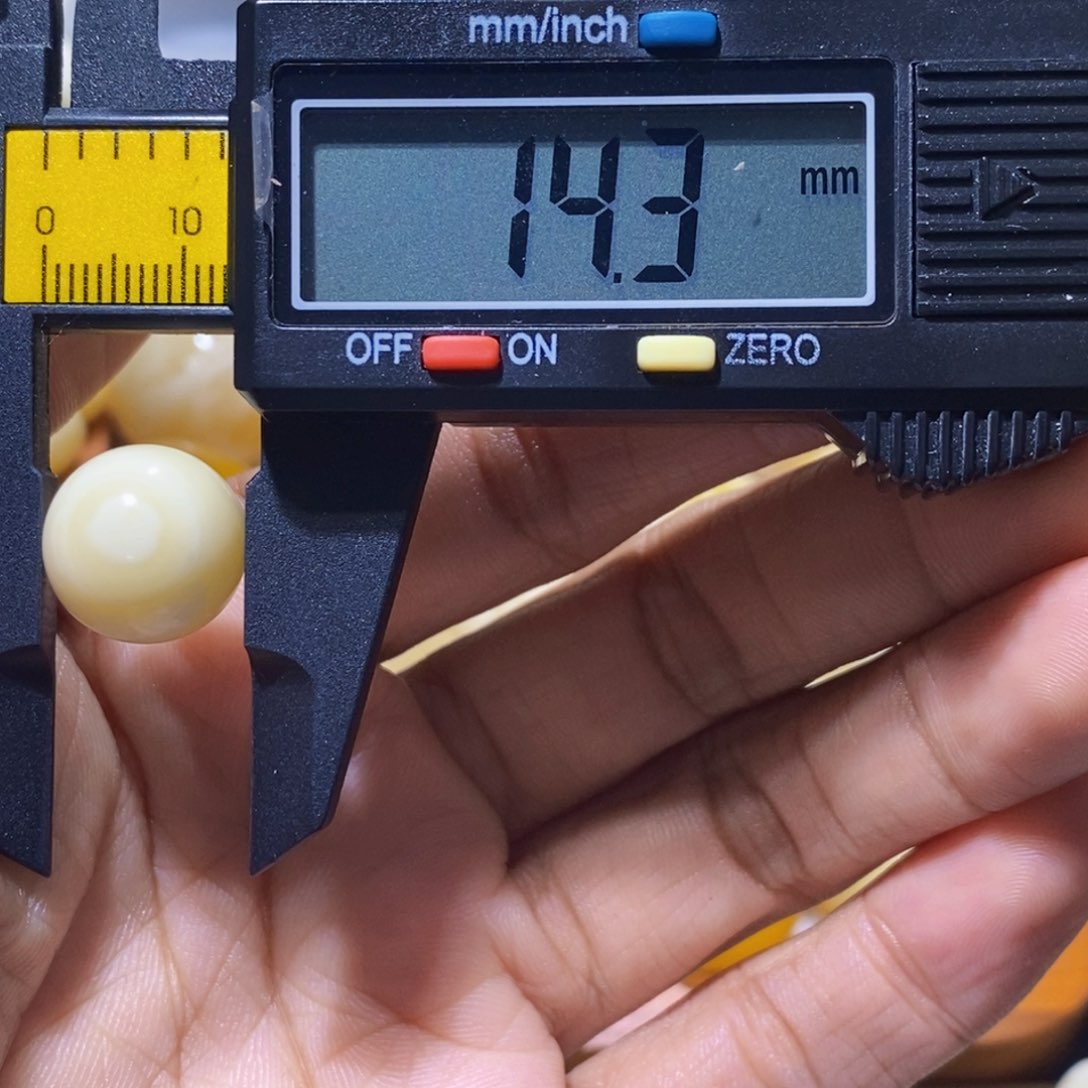 未镶嵌琥珀珠宝奇石R*…