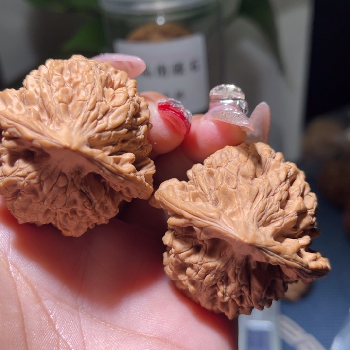 桃核把件           45官帽53.6克