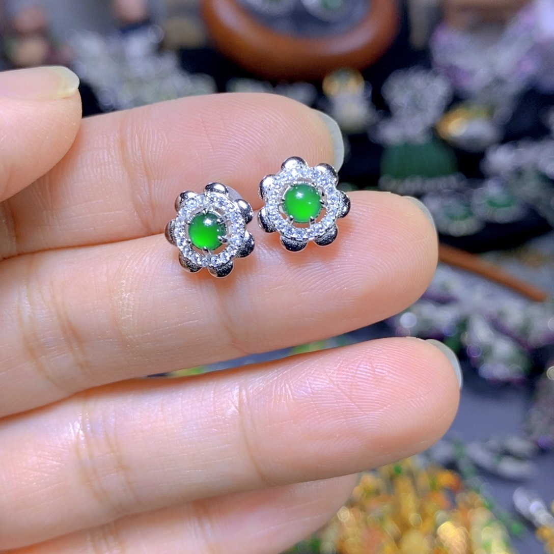 翡翠颈饰银S925镶嵌天然翡翠