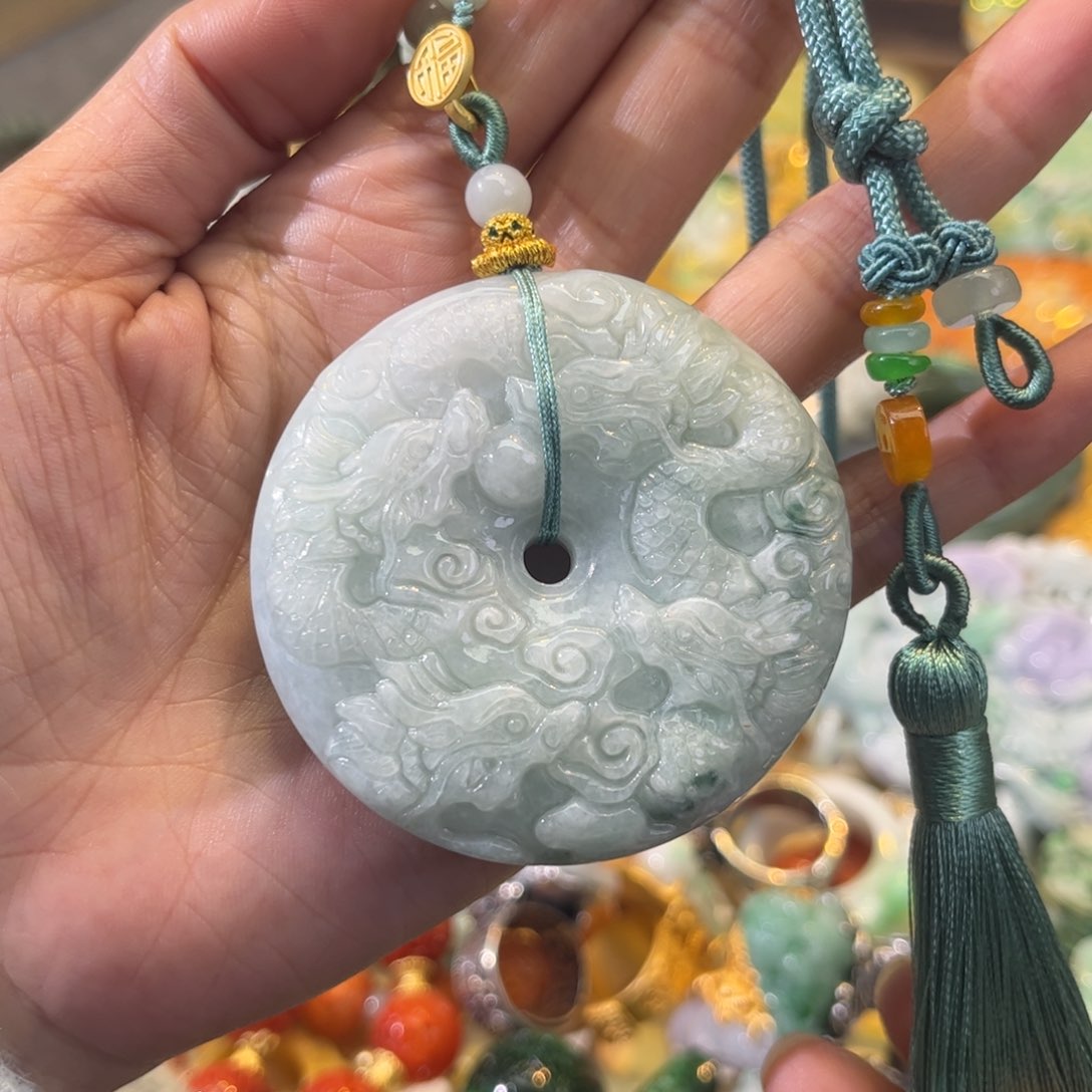 翡翠颈饰未镶嵌待编款