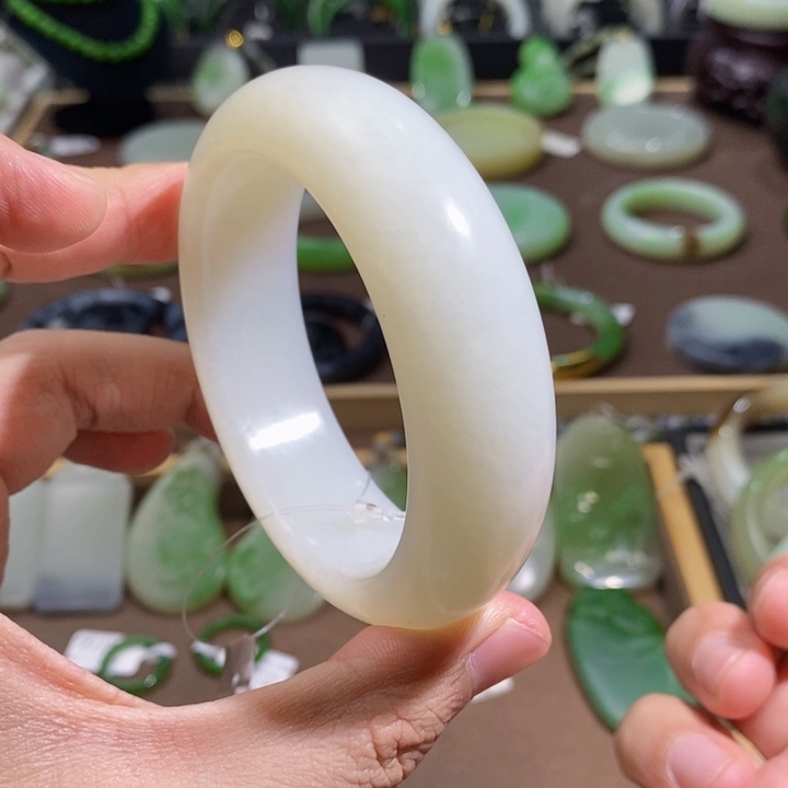 和田玉未镶嵌羊脂白玉厚装轮胎镯58圈口106.9克
