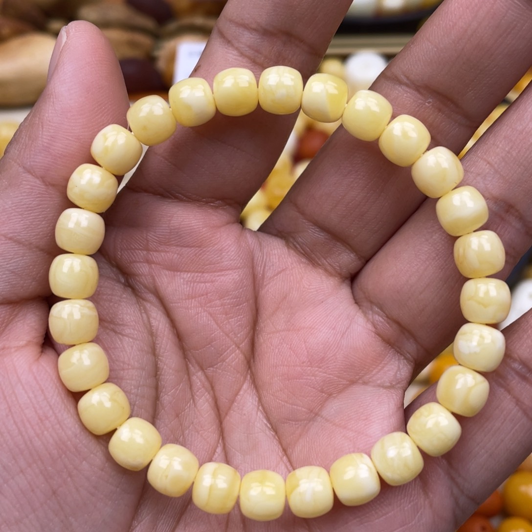 琥珀珠宝奇石未镶嵌7.7