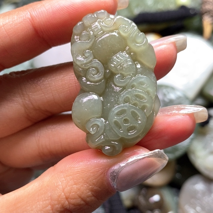 和田玉颈饰未镶嵌