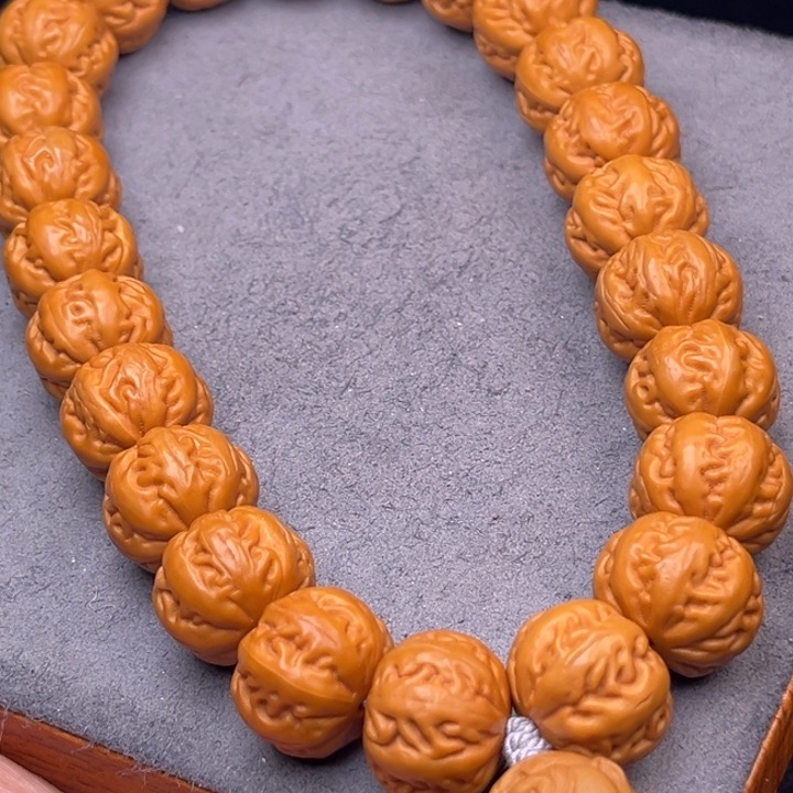 猴头核桃吊坠17麻花手持