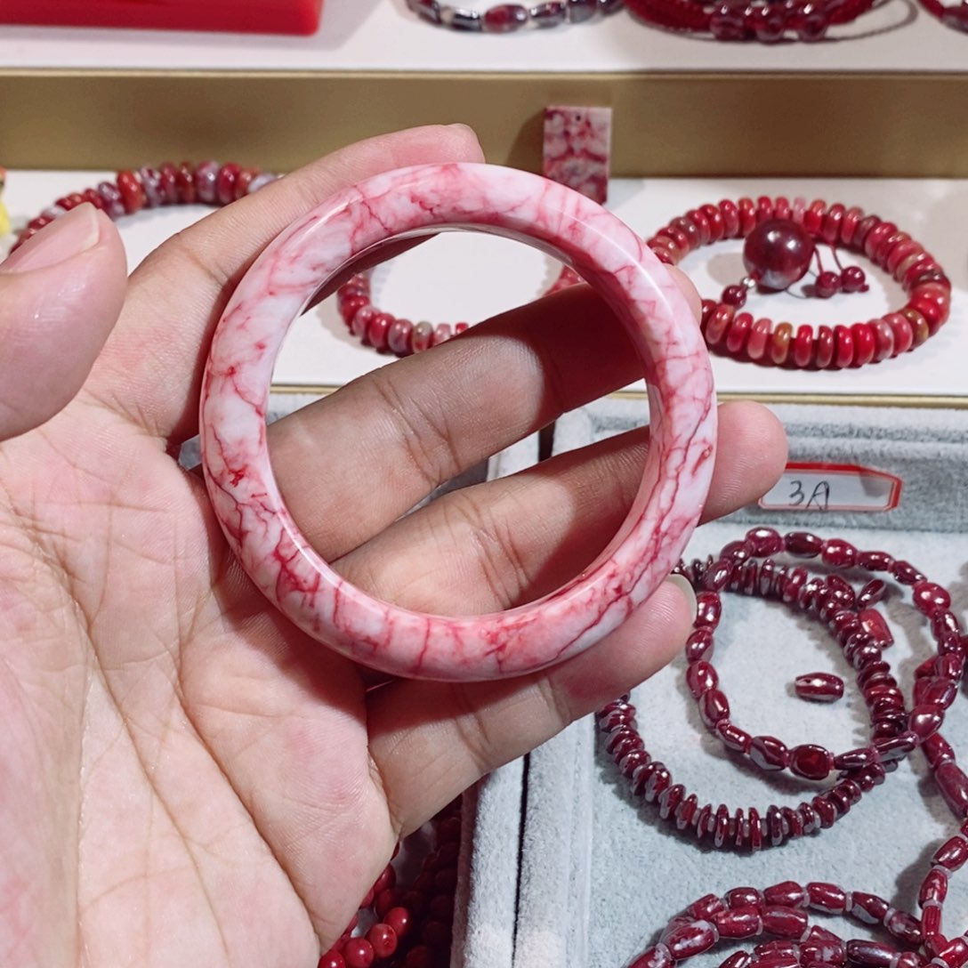 天然辰砂原石手镯