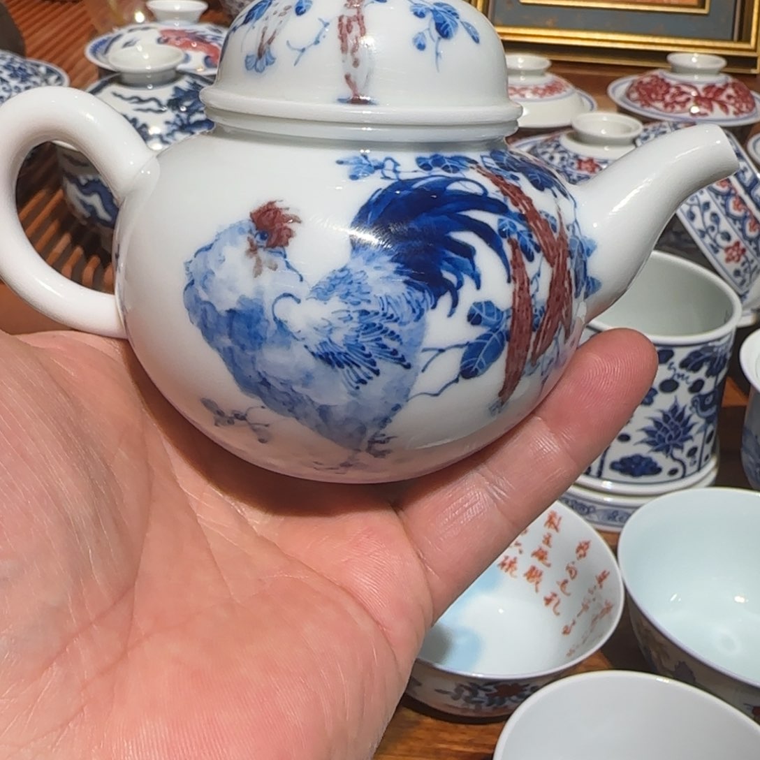 青花釉里红德钟壶